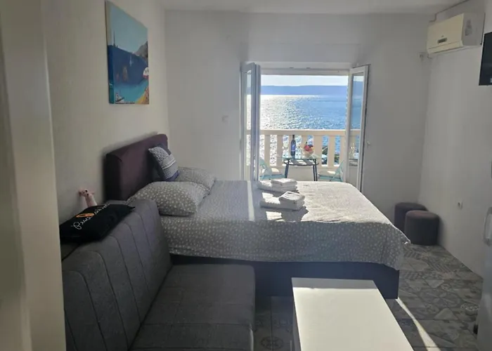 Bajo Podgora (Split-Dalmatia)